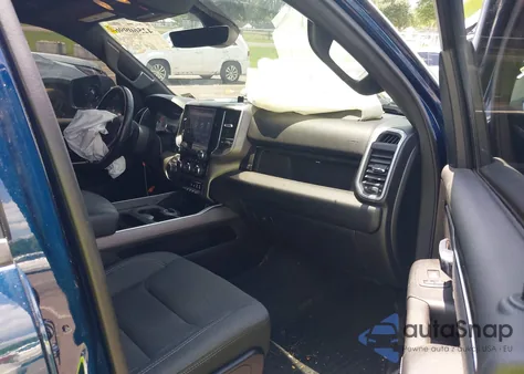 2021 Ram 1500 Big Horn 4X4 5'7 Box z USA, uszkodzony, nr VIN 1C6SRFFT7MN515662